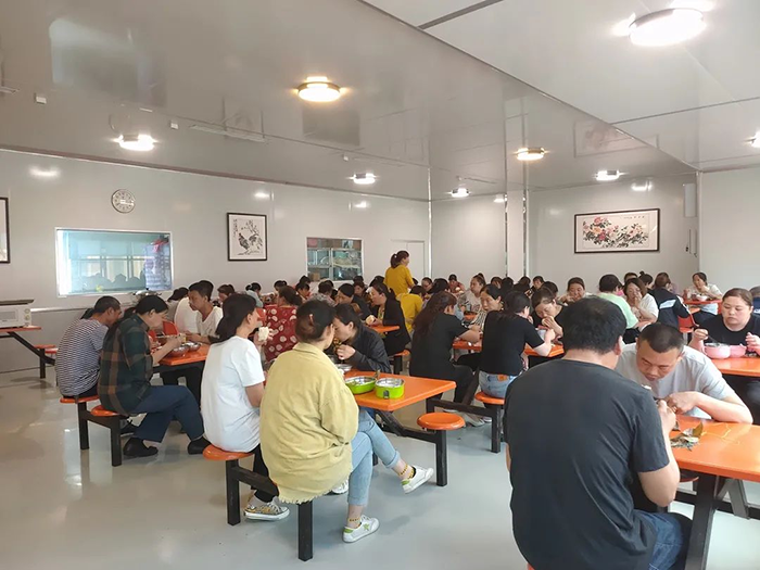 悠悠粽香飄幸福，濃情端午暖人心